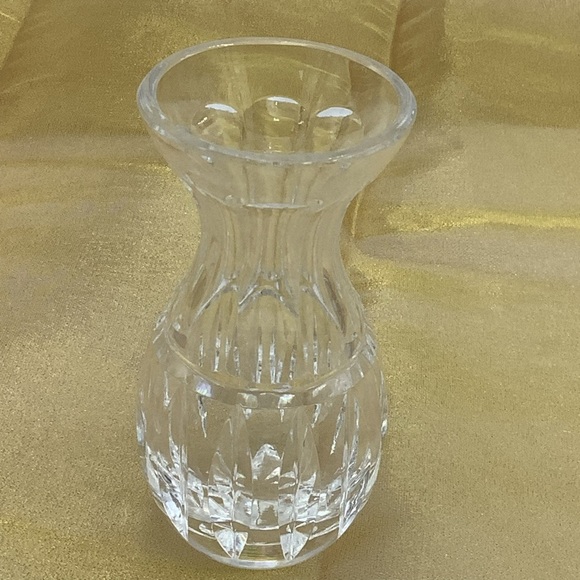 Two Miniature Cut Glass Vases - Picture 4 of 11